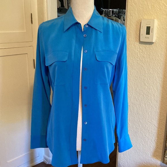 Equipment 100% silk blouse size xs worn once. Excellent condition. - Picture 2 of 4
